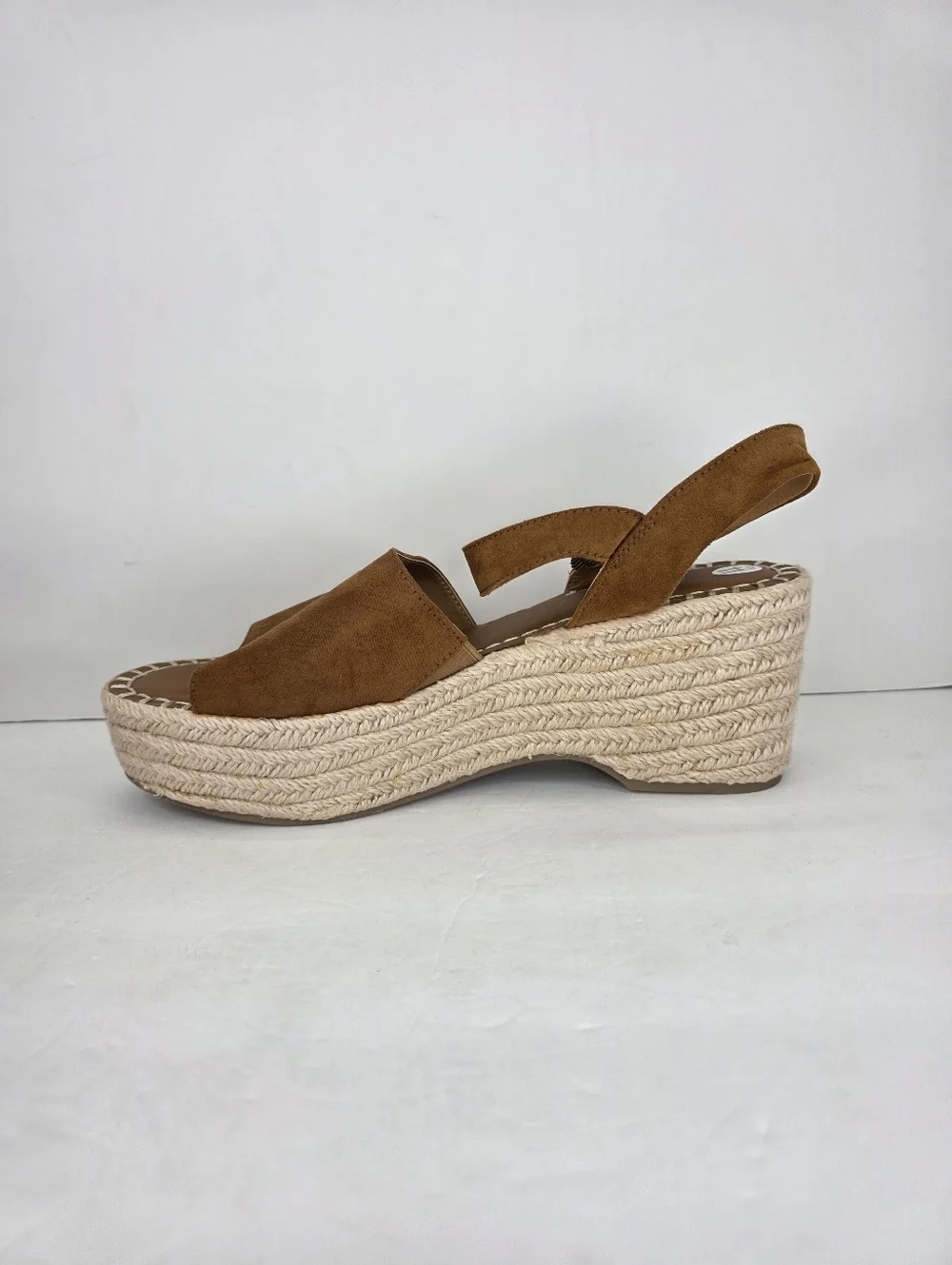 Universal Thread Sandals Women’s 11 Platform Espadrilles Brown Faux Suede Casual